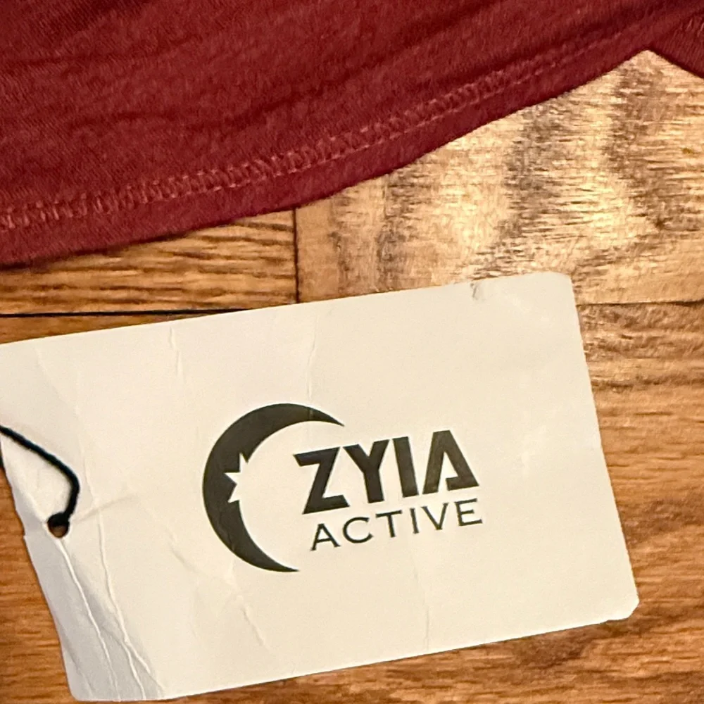ZYIA Women's Burgundy Twist Tank Top - Picture 3 of 8